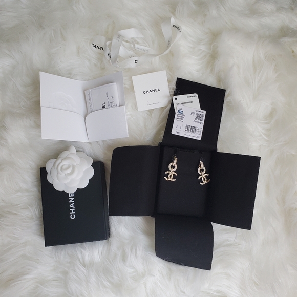 Chanel  golden/crystal 2021 costume earrings - Picture 5 of 15